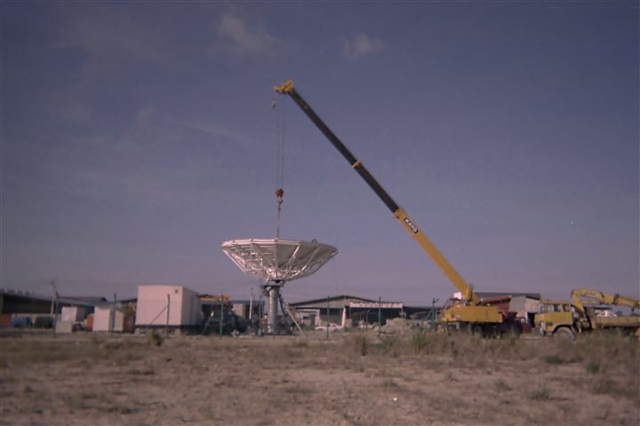 New Mexico 9 Meter Vertex Large Satellite Earth Station Dish Removal Relocation Reinstall Pictures Images by Mark Erney and Satellite Communications East Pictures 2