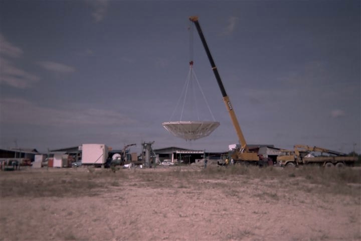 New Mexico 9 Meter Vertex Large Satellite Earth Station Dish Removal Relocation Reinstall Pictures Images by Mark Erney and Satellite Communications East Pictures 3